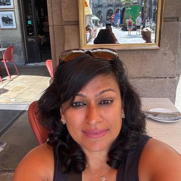 Meet your Posher, Roshini - Picture 1 of 1